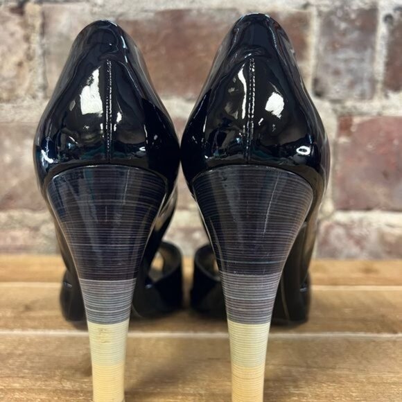 Salvatore Ferragamo Black Patent Leather D’Orsay Peep Toe Heels Pumps Sz 7 - Picture 4 of 11